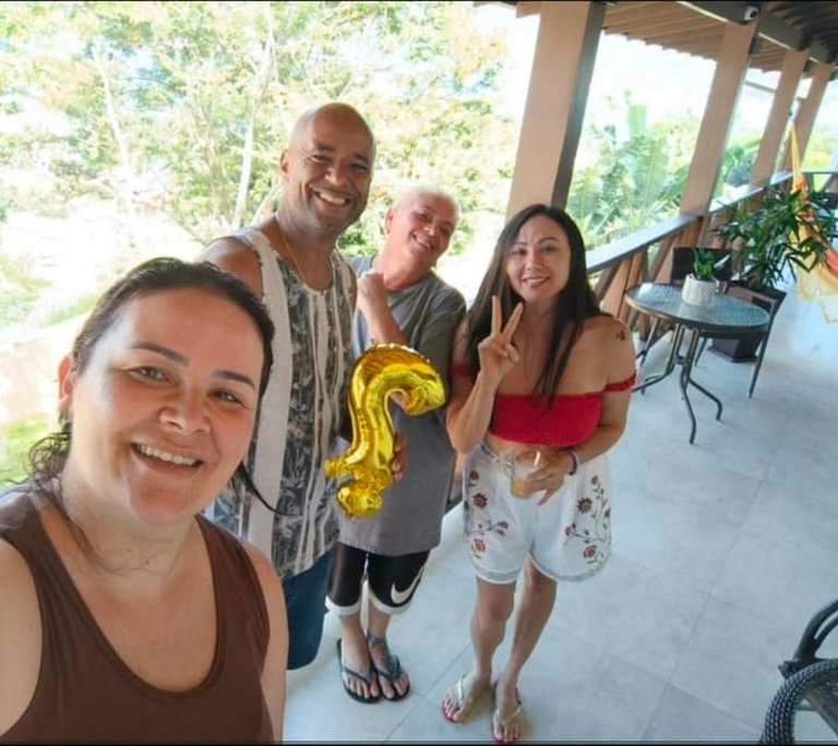 Suíte 01 - Piso Superior com Vista Mar e Montanha